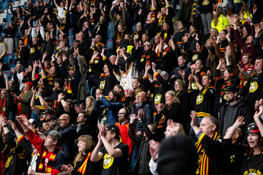 Brynäs supportrar jublar