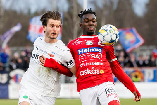 Helsingborgs Wilhelm Loeper och Degerfors Mamadouba Diaby