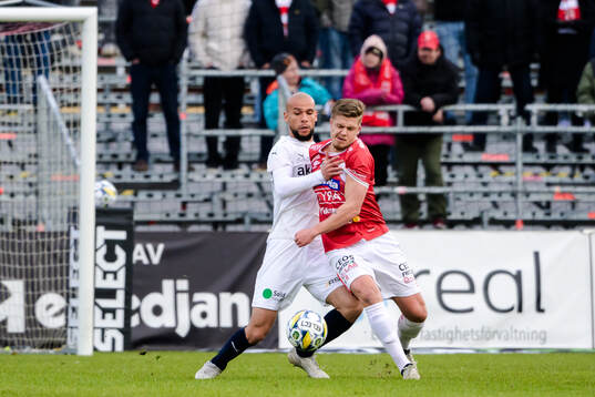 Helsingborgs Sumar Almadjed och Degerfors Kevin Holmén