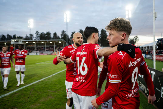 Degerfors Gustav Lindgren jublar