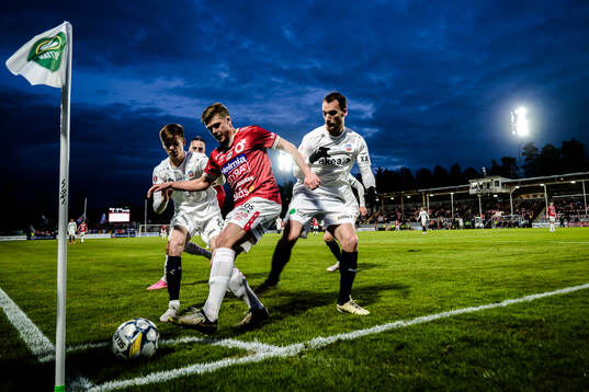 Degerfors Kevin Holmén och Helsingborgs Adam Hellborg