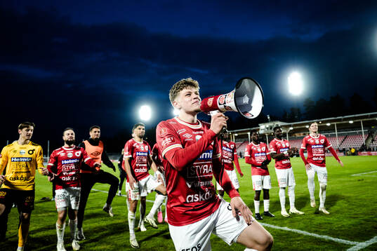 Degerfors Gustav Lindgren jublar