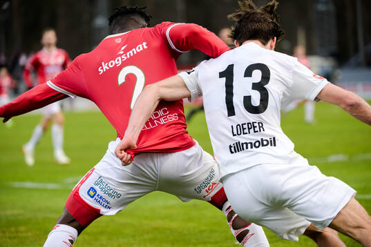 Degerfors Mamadouba Diaby och Helsingborgs Wilhelm Loeper