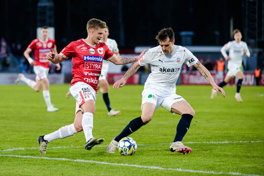 Degerfors Kevin Holmén och Helsingborgs Jon Birkfeldt
