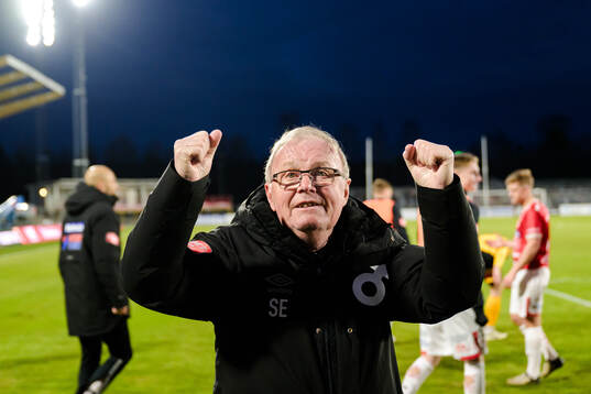 Degerfors Lagledare Stig Ekman jublar