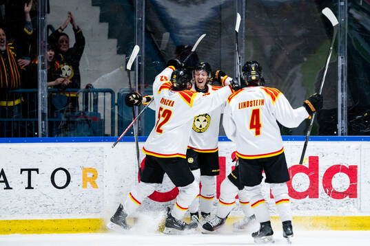 Brynäs Oliver Tärnström jublar