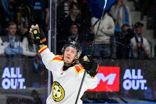 Brynäs Oliver Tärnström jublar