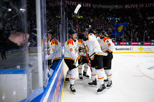 Brynäs Oliver Tärnström jublar