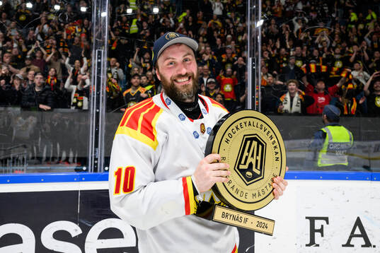 Brynäs Johan Larsson jublar