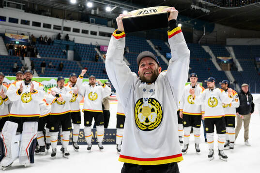 Brynäs Greg Scott jublar