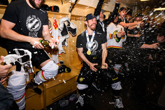 Brynäs Anton Rödin jublar