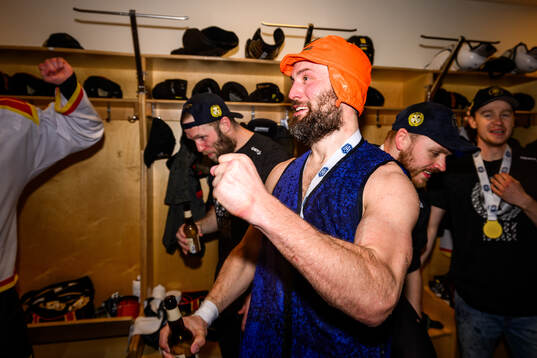Brynäs Johan Larsson jublar
