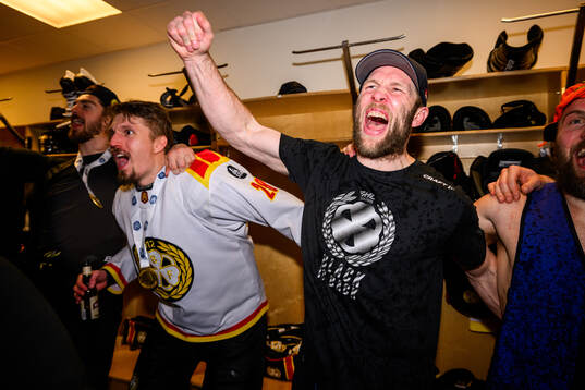 Brynäs Greg Scott jublar