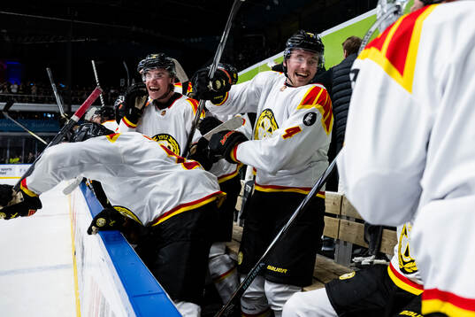 Brynäs Theo Lindstein jublar