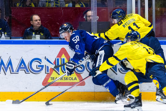 Juuso Riikola of Finland and Joakim Nygård of Sweden