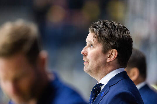 Assistant coach Stefan Klockare of Sweden