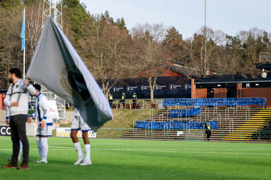 Sirius supportrar med banderoll