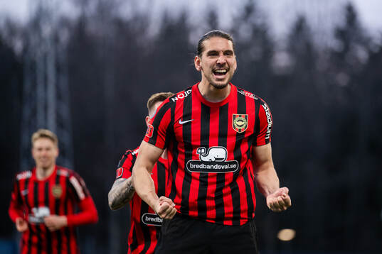 Brommapojkarnas Nikola Vasic jublar