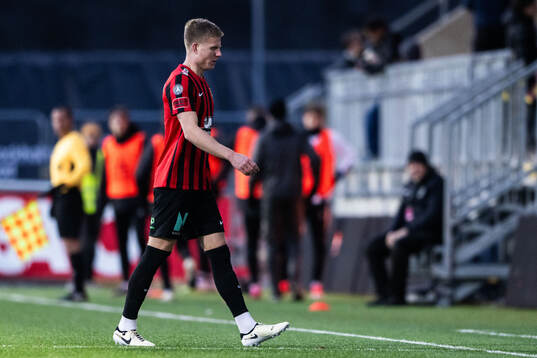 Brommapojkarnas Eric Björkander deppar