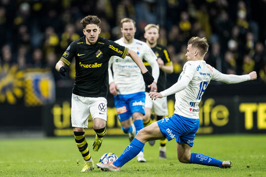 AIKs Taha Ayari och Värnamos Albin Lohikangas