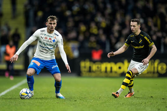 Värnamos Ajdin Zeljkovic och AIKs Bersant Celina