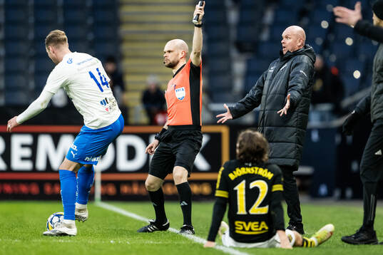 AIKs tränare Henning Berg reagerar