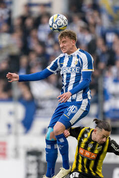 IFK Göteborgs Sebastian Hausner och Häckens Amor Layouni