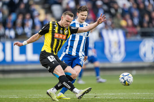 Häckens Marius Lode och IFK Göteborgs Kolbeinn Thordarson