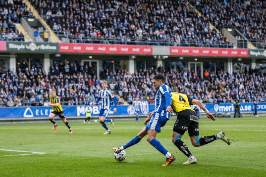 IFK Göteborgs Thomas Santos och Häckens Marius Lode