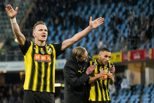 Häckens Marius Lode jublar