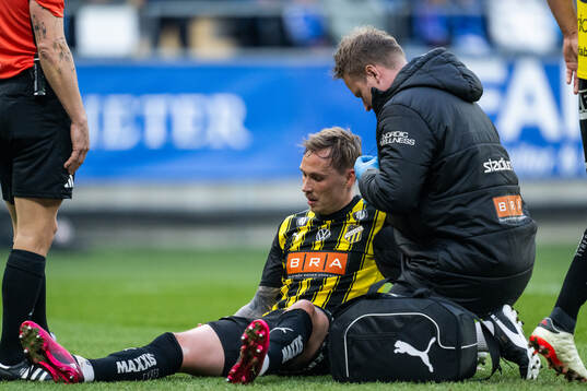 Häckens Jacob Barret Laursen får vård