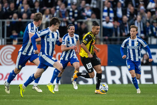 Häckens Ali Youssef och IFK Göteborgs Arbnor Mucolli