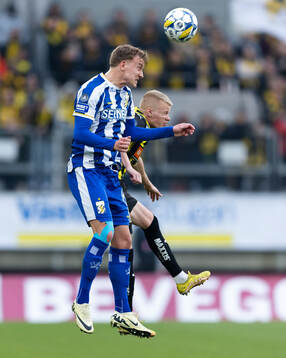 IFK Göteborgs Sebastian Hausner och Häckens Axel Lindahl
