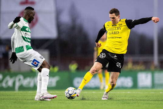 Västerås Frederic Nsabiyumva och Mjällbys Jacob