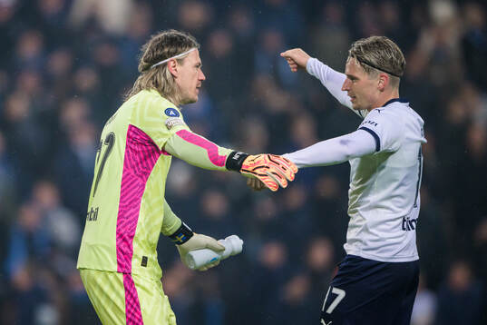 Malmö FFs Jens Stryger Larsen och målvakt Johan Dahlin