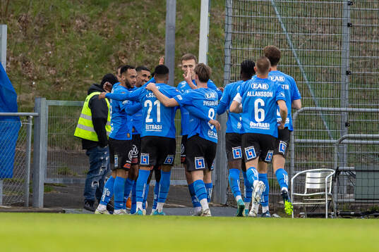 Halmstads spelare jublar