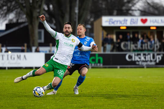Hammarbys Nahir Besara och Halmstads Joel Allansson
