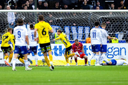 Elfsborgs Simon Hedlund jublar