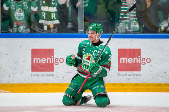 Rögles Anton Bengtsson jublar