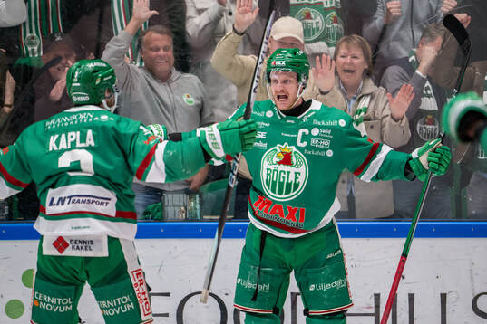 Rögles Anton Bengtsson jublar