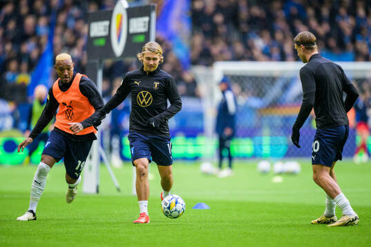 Malmö FFs Derek Cornelius och Sebastian Nanasi