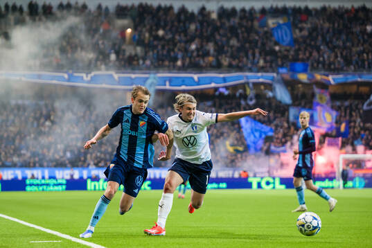 Djurgårdens Oskar Fallenius och Malmö FFs Sebastian Nanasi