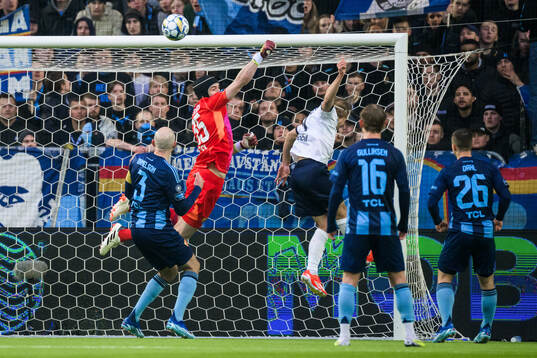 Djurgårdens Jacob Widell Zetterström och Malmö FFs