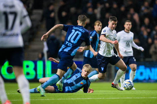 Djurgårdens Lucas Bergvall och Malmö FFs Lasse Berg