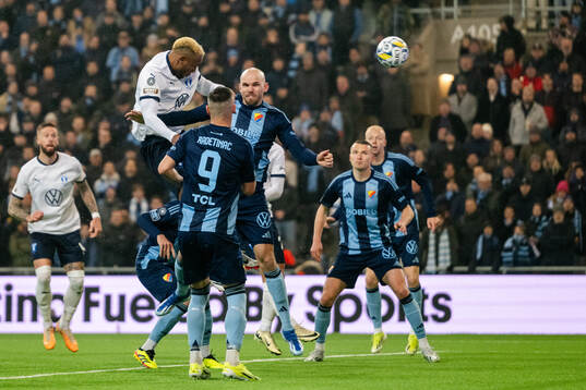Malmö FFs Derek Cornelius och Djurgårdens Marcus Danielson