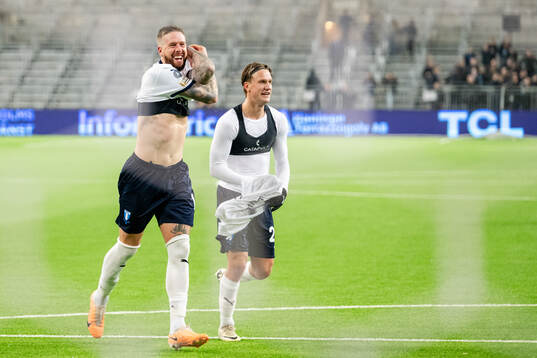 Malmö FFs Pontus Jansson och Erik Botheim jublar