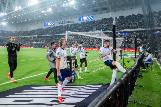 Malmö FFs Sebastian Nanasi och Pontus Jansson  jublar