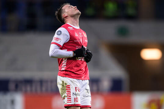 Kalmars Simon Skrabb deppar