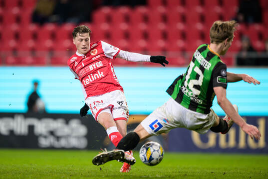 Kalmars Kevin Jensen och GAISs Robin Frej