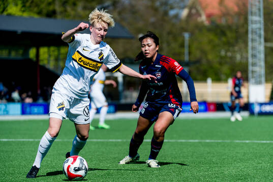 AIKs Monica Hagström och FC Rosengårds Momoko Tanikawa